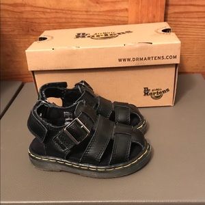 Toddler boy DR. MARTENS Black Air walk sandals